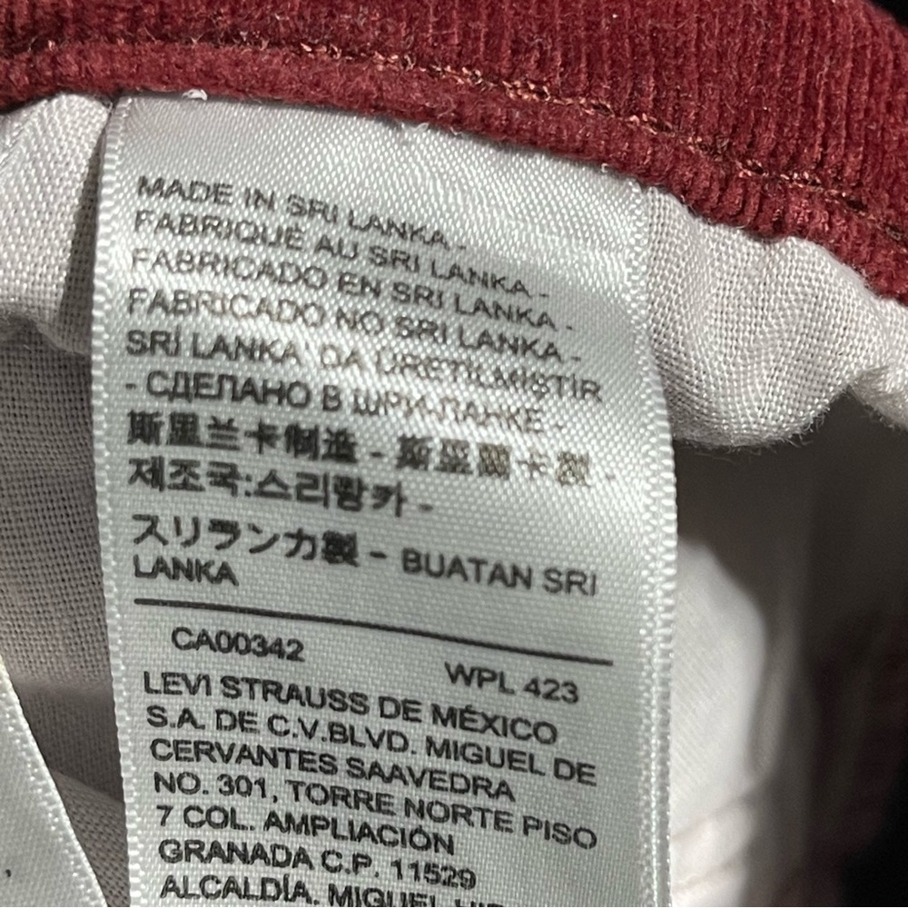 Levi's Women's 725 High Rise Bootcut Corduroy Bootcut Jeans Wine Sz 33 - Picture 14 of 15